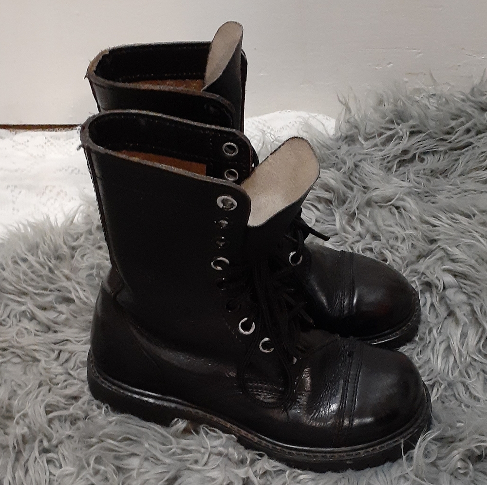 Women's Combat Boots sz 7